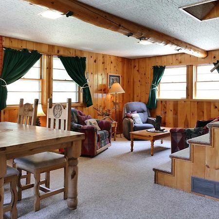 Bill Cody Ranch Hotel Buitenkant foto