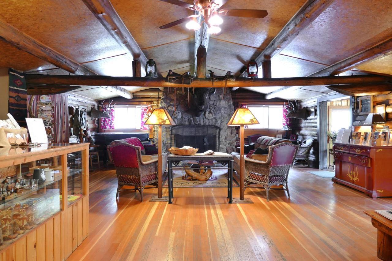 Bill Cody Ranch Hotel Buitenkant foto