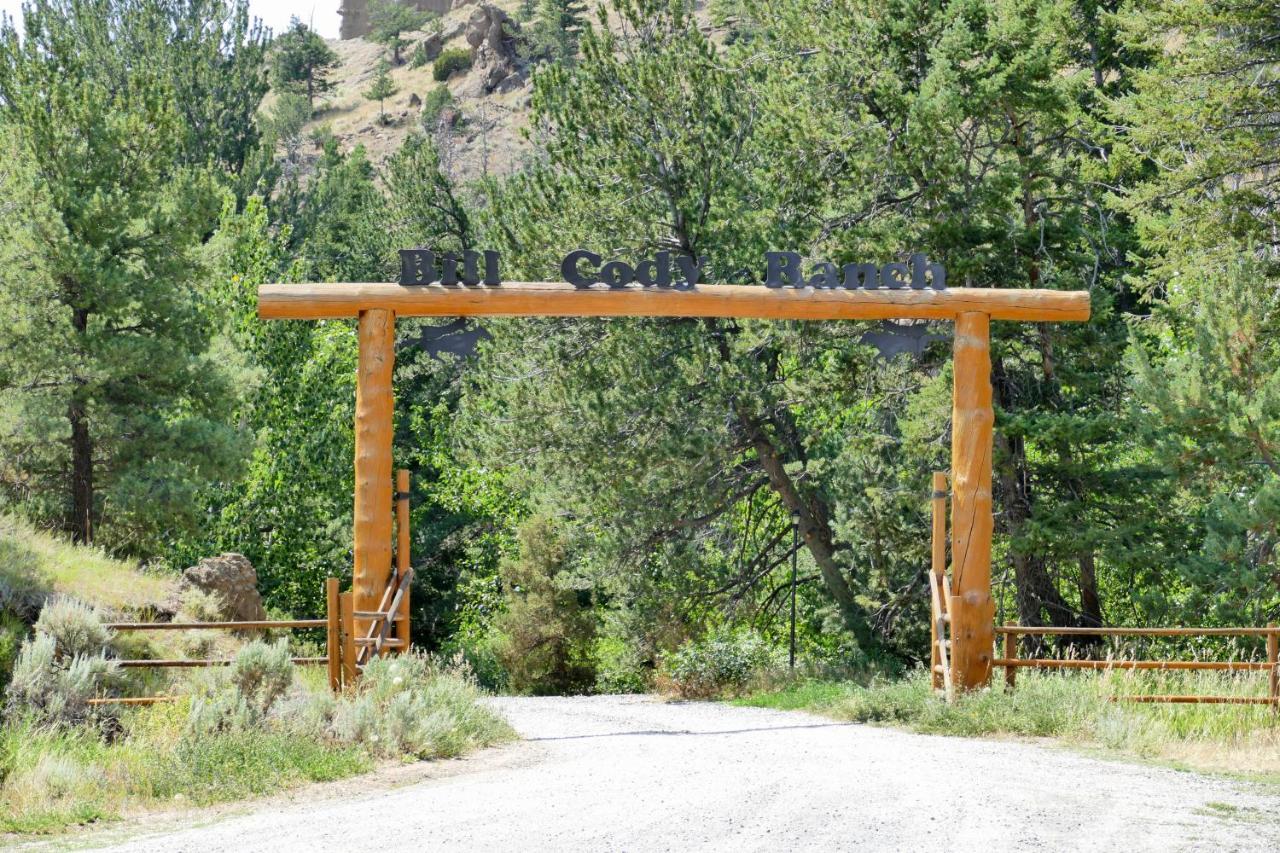 Bill Cody Ranch Hotel Buitenkant foto