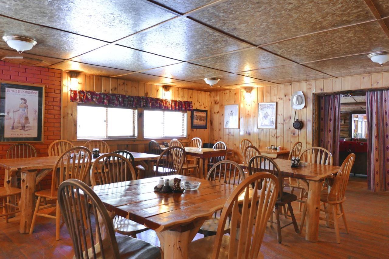 Bill Cody Ranch Hotel Buitenkant foto